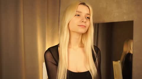 Cassie online show from 03.12.25
