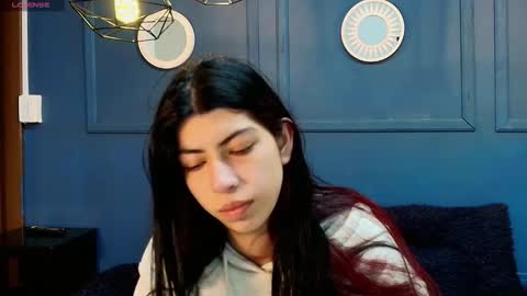 Snapshot of cassie_bloom chatting on 10.23.25 cassie_bloom online show from 10.23.25