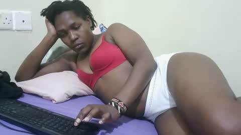 Snapshot of cassie_en chatting on 09.14.25 cassie_en online show from 09.14.25