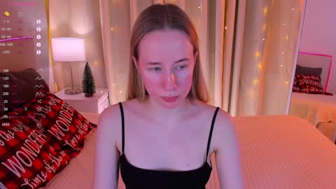 Snapshot of cassie_kelman chatting on 12.01.24 Cassie online show from 12.01.24