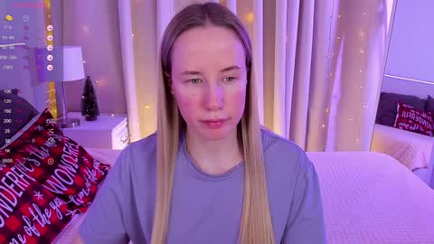 Snapshot of cassie_kelman chatting on 12.20.24 Cassie online show from 12.20.24