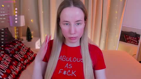 Snapshot of cassie_kelman chatting on 12.26.24 Cassie online show from 12.26.24