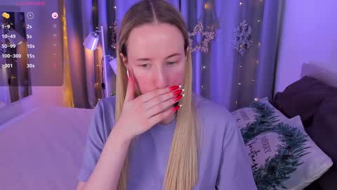 Snapshot of cassie_kelman chatting on 12.27.24 Cassie online show from 12.27.24