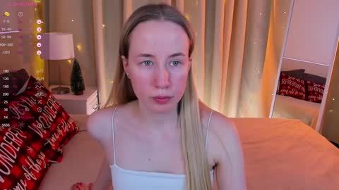 Snapshot of cassie_kelman chatting on 01.05.25 Cassie online show from 01.05.25
