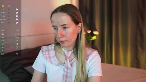 Snapshot of cassie_kelman chatting on 03.06.25 Cassie online show from 03.06.25