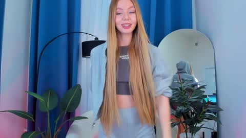 Hello my name is Cassie and my friend Nilo is also here online show from 12.28.24