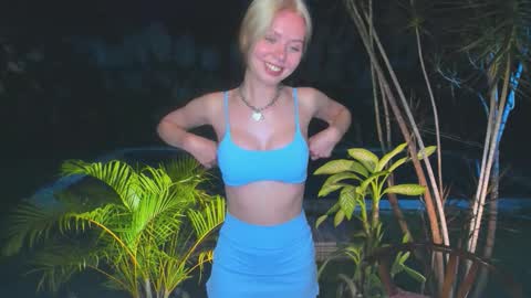Snapshot of cassie_palmer chatting on 02.21.26 Hello my name is Cassie and my friend Nilo is also here online show from 02.21.26