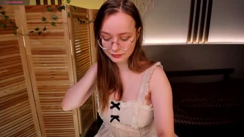 Snapshot of cassiecool chatting on 12.11.24 assie online show from 12.11.24