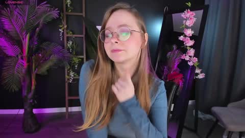 Snapshot of cassiecool chatting on 01.26.25 assie online show from 01.26.25