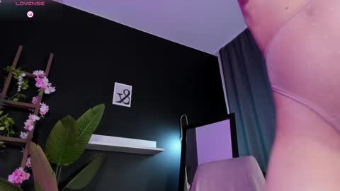 Snapshot of cassiecool chatting on 03.07.25 assie online show from 03.07.25