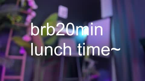 Snapshot of cassiecool chatting on 03.12.25 assie online show from 03.12.25