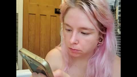 Cassie online show from 02.04.26