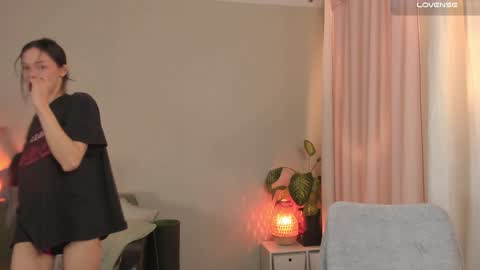  cassandra  online show from 12.15.24