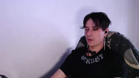 Snapshot of casteryx chatting on 10.08.25 Juan online show from 10.08.25