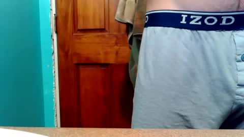 Snapshot of castration40 chatting on 10.13.25 castration40 online show from 10.13.25