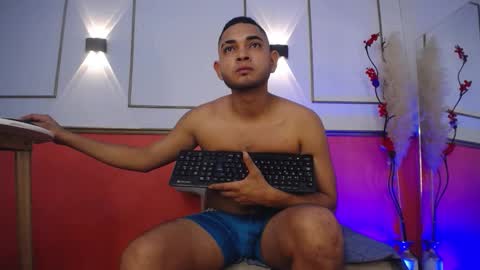 Snapshot of cat_2_ chatting on 11.07.25 cat_2_ online show from 11.07.25