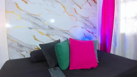 cata_gil1 online show from 10.30.25