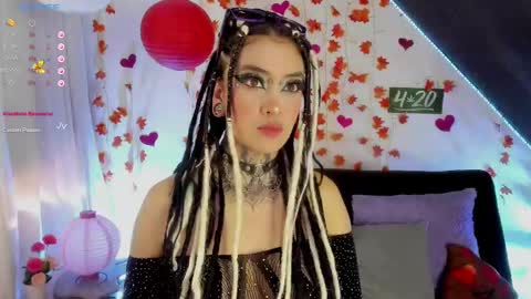Cata green model independient online show from 02.18.25