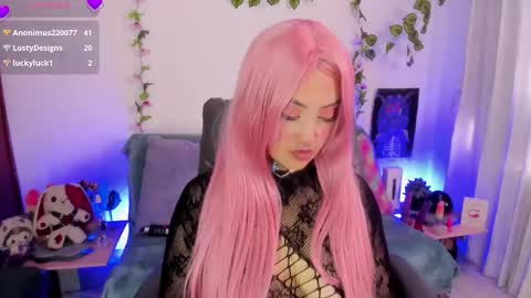 Cata green model independient online show from 09.30.25