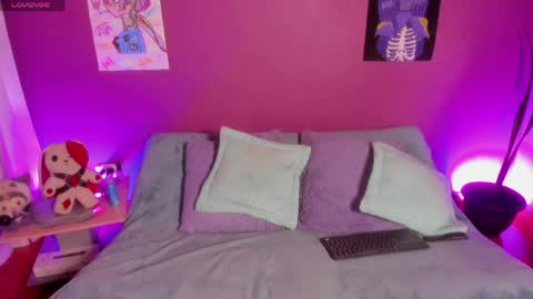 Cata green model independient online show from 04.03.26