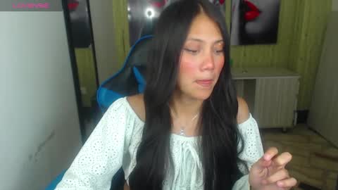 Snapshot of catalehia_milk chatting on 02.04.25 C A T A L E H I A online show from 02.04.25