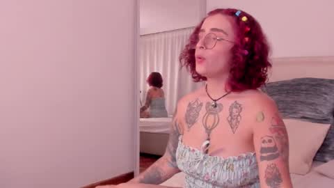 Snapshot of catalehia_moonlight chatting on 02.24.25 Cataleha online show from 02.24.25