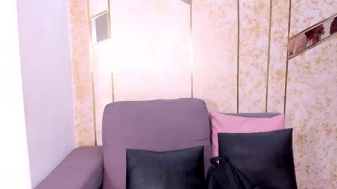 Snapshot of catalehia_moonlight chatting on 09.11.25 Cataleha online show from 09.11.25