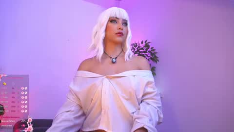 Catalina lovers online show from 12.18.25