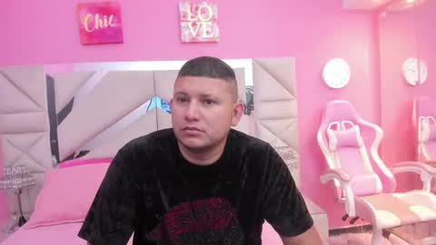 Jhon and Catalina online show from 10.25.25