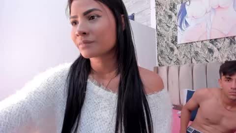 Snapshot of catalina_and_roger chatting on 12.15.24 Cata y Roger online show from 12.15.24