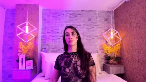 Snapshot of catalinnathompson chatting on 10.24.25 CatalinnaThompson online show from 10.24.25