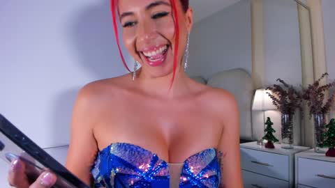 Snapshot of catalleya_hott chatting on 12.31.24 Call me Cata online show from 12.31.24