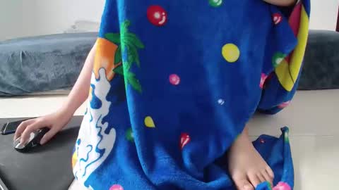 Snapshot of catelinan chatting on 04.19.26 catelinan online show from 04.19.26