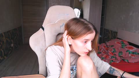 Snapshot of cath_dysphoria_ chatting on 12.06.24 CATH online show from 12.06.24