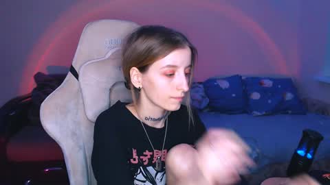 Snapshot of cath_dysphoria_ chatting on 01.11.25 CATH online show from 01.11.25