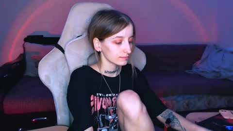 Snapshot of cath_dysphoria_ chatting on 02.14.25 CATH online show from 02.14.25