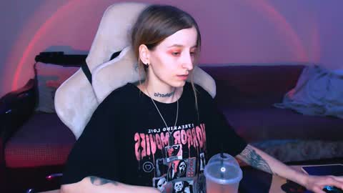 Snapshot of cath_dysphoria_ chatting on 02.15.25 CATH online show from 02.15.25