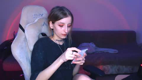 Snapshot of cath_dysphoria_ chatting on 03.06.25 CATH online show from 03.06.25