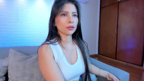 Catalina Santana online show from 10.11.25