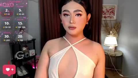 Snapshot of catherine_louise chatting on 11.12.25 cath online show from 11.12.25