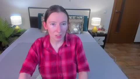 Snapshot of catherinewalls chatting on 06.30.26 Catrin online show from 06.30.26