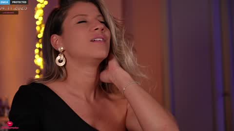 Snapshot of cathleenprecious chatting on 11.04.25 Cathleen online show from 11.04.25