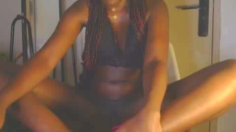 Snapshot of cathynoir chatting on 09.24.25 catrine online show from 09.24.25