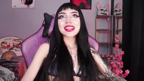 Cati help me reach my goal of 100 thumbs up again 3 online show from 09.17.25