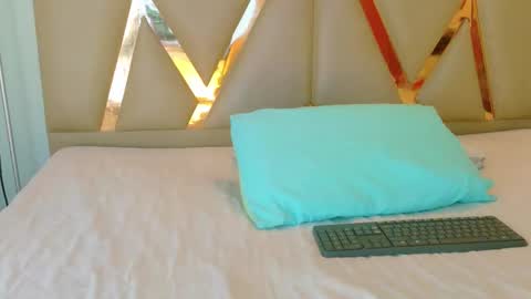 CATALEYA  online show from 10.20.25