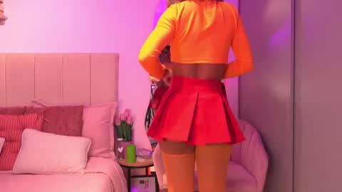 Snapshot of cattaleya_russ chatting on 11.02.25 catta 3 online show from 11.02.25