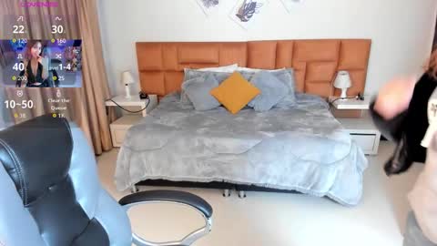 Snapshot of catti_brie_ chatting on 11.08.25 catti_brie_ online show from 11.08.25