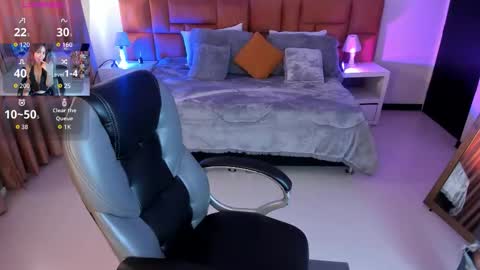 Snapshot of catti_brie_ chatting on 11.11.25 catti_brie_ online show from 11.11.25