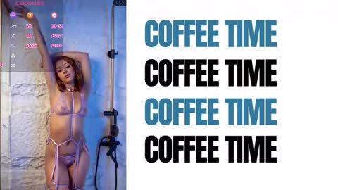 Snapshot of catti_brie_ chatting on 11.21.25 catti_brie_ online show from 11.21.25