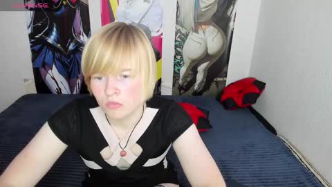 Snapshot of cattie_w_ chatting on 10.18.25 cattie_w_ online show from 10.18.25